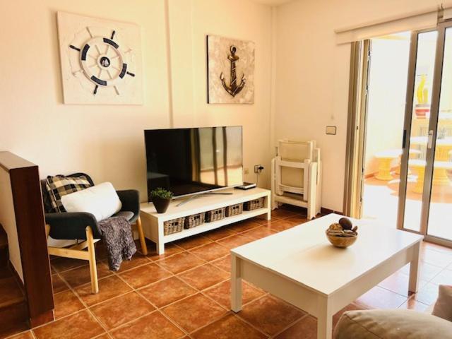 Apartamentos Vista Marina - El Medano Dış mekan fotoğraf